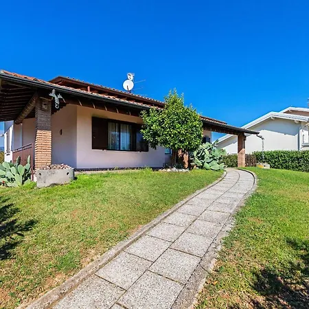 Alma Villa *
